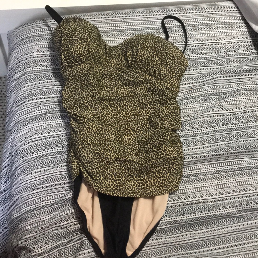 ONE PIECE LEOPARD PRINT ONE PIECE